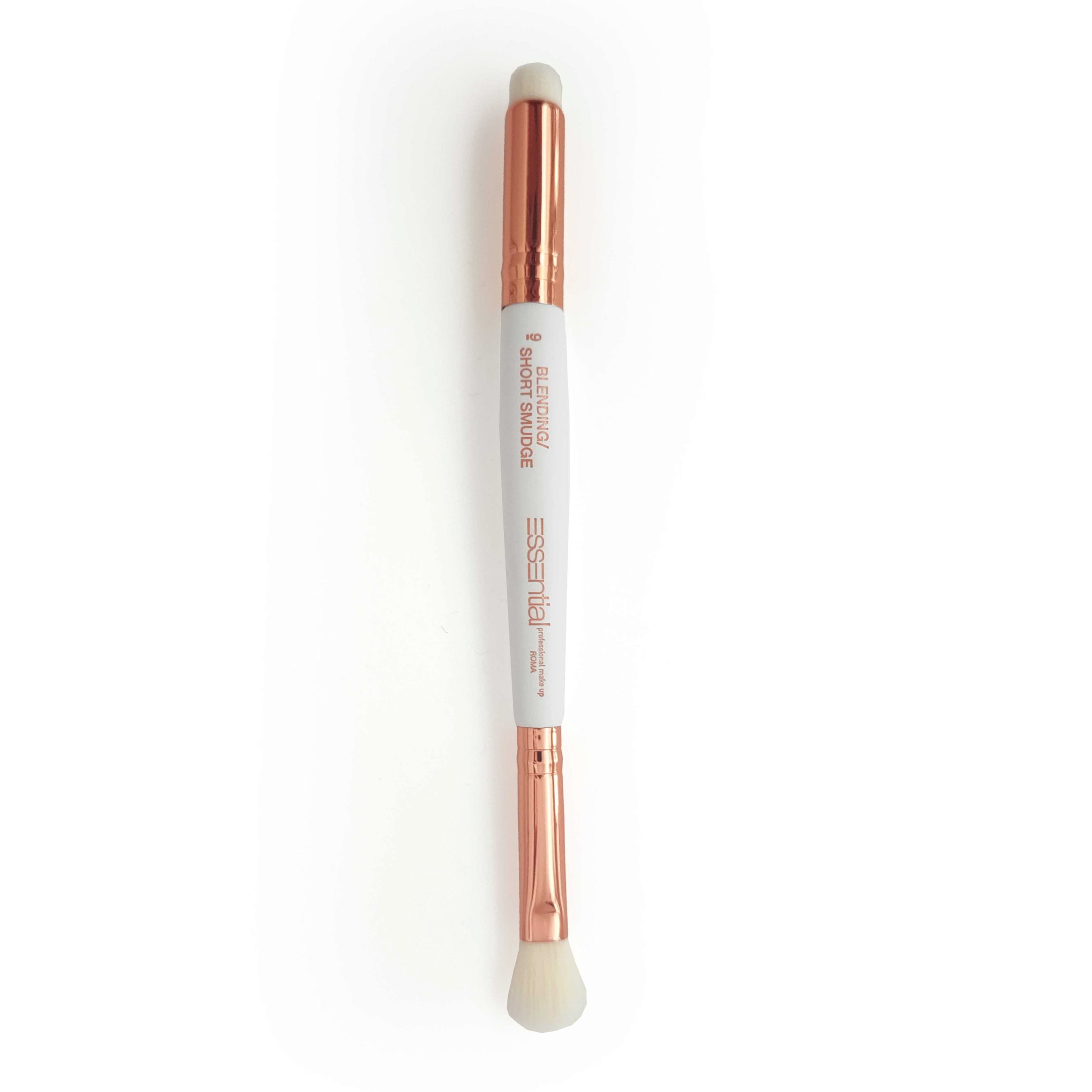 ESSENTIAL BRUSH NO. 9 - BLENDING/SHORT SMUDGE